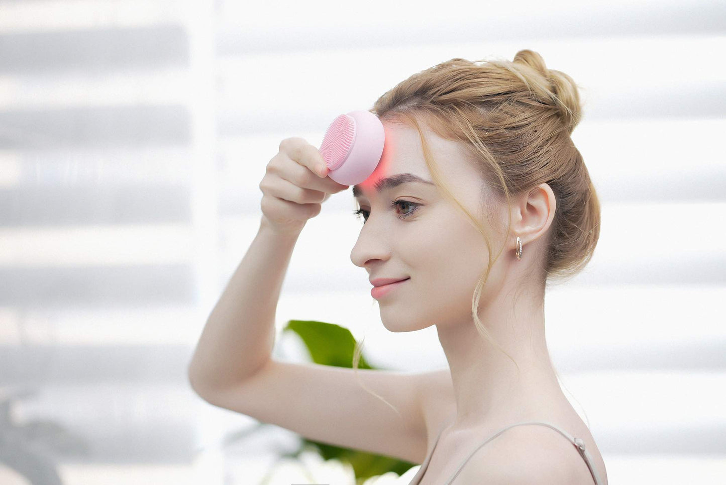 L-Clear Facial Cleansing Brush FLC901